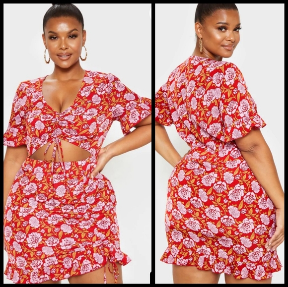 PrettyLittleThing Dresses & Skirts - Plus Red Floral Ruched Detail Cutout Bodycon Dress